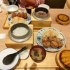 五穀。鶏の唐揚げ定食。カキフライ4個定食。銀のあん。クロワッサンたい焼
