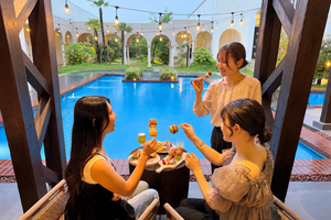 【PR】プールサイドで乾杯　上越のアーフランシェルクィーンズコートで夏のビアガーデン