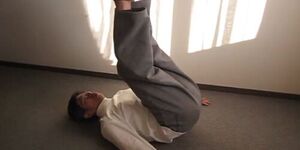 レッグレイズとリバースクランチの違い