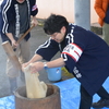 餅会にて餅つきのお手伝いをさせてもらいました！