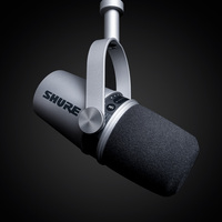 SHURE MV7 ホワイト 限定カラー Amazon.co.jp: 【Amazon限定マイクロホン】SHURE MV7