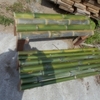 竹で作ったベンチ