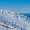 熊野岳の向こうに　朝日連峰