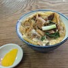 【稲田屋】タイムスリップしたかの雰囲気。味が染み染みの肉玉丼をがっつく(福山市)