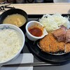 節制中飲食物摂取記録. ロースかつ＆ムートート“タイ風豚バラ唐揚げ”定食.とんかつ 松のや 八尾店.昼食