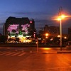 夜景・延安路から見た中山広場と中国銀行