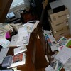 壊れたままの書棚