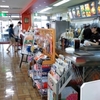  「A&W」(名護店)の「ハムチーズサンド」(２個) ３５０円(GW Lucky Day)