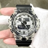 押すなよ【G-SHOCK GA-700SKC-1AJF】押すなよ