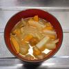 味噌汁づくりもお仕事のうち