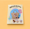【𝐑𝐞𝐯𝐢𝐞𝐰】 𝐇𝐄𝐋𝐋𝐎 𝐊𝐈𝐓𝐓𝐘かごバッグ𝐁𝐎𝐎𝐊｜日焼けキティが可愛い！サイズ・収納力・𝐬𝐡𝐞𝐥𝐥 𝐡𝐮𝐠 𝐯𝐞𝐫.も紹介