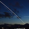富士山に突き刺さる光線？