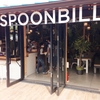 Spoonbill(スプーンビル)天王寺公園店のカフェも併設されたフラワーセレクトショップでラテを頂きます。