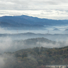 霞が幻想的な信貴山 朝護孫子寺へ。紅葉の景観や信貴山城や松永久秀屋敷跡やら、古代の人も見たであろう霞の世界。