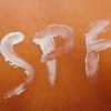 SPF30とSPF50…どっちの日焼け止めを選べばいい？