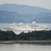 　海辺の風景・豪華客船パシフィックビーナス