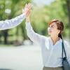 スキンシップ以上の効果？恋愛が進まない人こそ読んで!ハイタッチ心理の真実