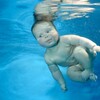 赤ちゃんは水に潜れるのか？