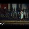 今日の動画。 - beabadoobee, Laufey - A Night To Remember (Official Music Video)