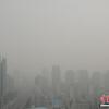 中国42都市の大気汚染警報発令　13日から緩和