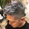 ブリーチカラーでシルバーヘアに