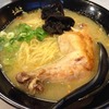鶏王けいすけ 秋葉原店｜鶏白湯に骨付きモモ肉