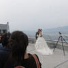 ゴールデンウイーク　その⑥　函館山で結婚式のカップが・・居合わせただけですが、お幸せに。m(__)m