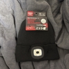 ゲオでライト付きのニット帽買った