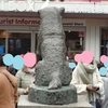 お断りしたのにまたまた付いて来ました。