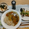 カレーライス。厚揚げと茄子。