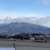 寒い年末。赤城山がうっすら白い。