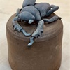 陶鉢　黄金虫、蝉成虫、鹿鍬形、タランチュラ、蝉成虫、団子蟲