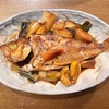 8年生、魚の煮付けに挑戦する