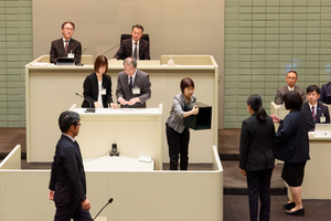 中川幹太上越市長の2度目の不信任案を否決　「市政の空白許されない」「市長選で審判を」　上越市議会
