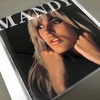 アーティスト：Mandy Smith