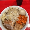 草加松原のそば「鷹の目 獨協大学前本店」で二郎系ラーメンを堪能！行列の人数や待ち時間はどれぐらい？訪れた曜日や時間帯も紹介