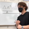 【お手本は緊張するぜー】これが小4初の「A」である。