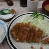 今日のランチは赤尾のトンカツ定食