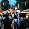 駅前神社でお祭り