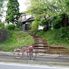 道路に平行に建てられていない住宅