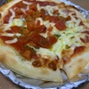 侮るなかれ　ファミマお母さん食堂　トマト感じるマルゲリータピッツァ