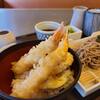 お昼休憩の海老天丼ランチ