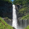華厳の滝を見る