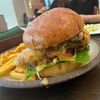 🍔【名古屋/栄 おすすめランチ】東区 ウルフギャング パック 愛知芸術文化センター店 絶品ハニーマスタードチキンバーガー