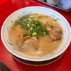 宮崎・都城で圧倒的人気を誇る豚骨ラーメン店へ。昔懐かしいコテコテの長浜豚骨スープは細胞に染み渡る旨味爆弾。【ラーメンいってつ（宮崎・都城）】