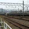 多度津駅でJR四国6000系電車同士のすれ違い