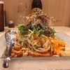 【今週のラーメン３７９６】 175°DENO担担麺 TOKYO （東京・新宿） 冷し汁なし担担麺 ＋ Premium YEBISU 小瓶　〜まさに味のピラミッド！美しさと旨さ！痺れと辛さ！ハイセンスに食いたい崇高冷やし担担麺！