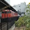 高松駅で国鉄首都圏色と　JR四国