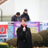 中山競馬場、永尾まりやトークショーへ