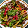 青椒肉絲とドイツのピノ・ノワール
